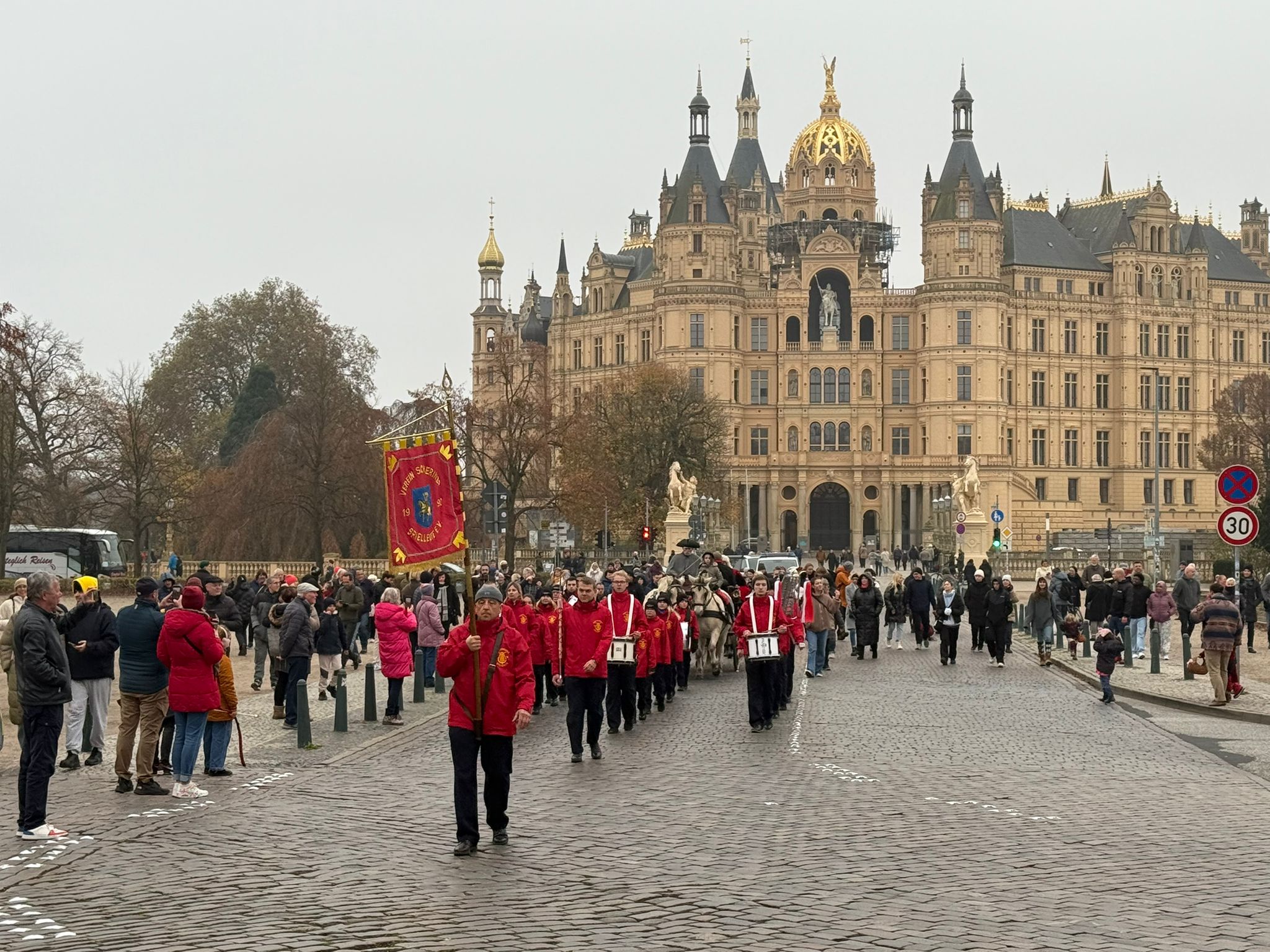 b8ecca49-8705-41b0-9c40-9df9ca030d7a